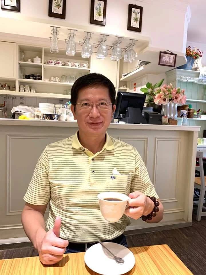 Casual cafe photo of a man